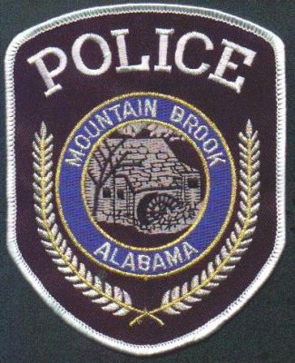 Mountain Brook Police
Thanks to EmblemAndPatchSales.com for this scan.
Keywords: alabama