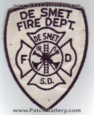 De Smet Fire Department (South Dakota)
Thanks to Dave Slade for this scan.
Keywords: dept. fd s.d.