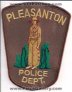 Pleasanton Police Department (California)
Thanks to EmblemAndPatchSales.com for this scan.
Keywords: dept.