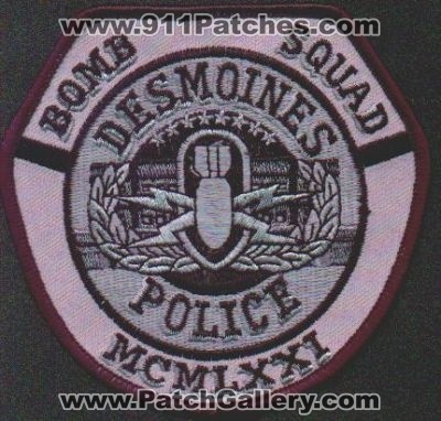 Des Moines Police Bomb Squad
Thanks to EmblemAndPatchSales.com for this scan.
Keywords: iowa