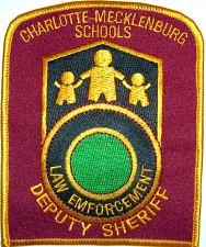 Charlotte Mecklenburg Schools Deputy Sheriff
Thanks to Chris Rhew for this picture.
Keywords: north carolina