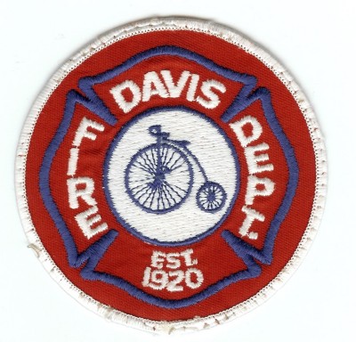 Davis Fire Dept
Thanks to PaulsFirePatches.com for this scan.
Keywords: california department
