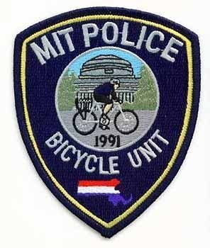 MIT Police Bicycle Unit (Massachusetts)
Thanks to apdsgt for this scan.
Keywords: institute of technology