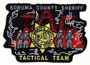 Sonoma County Sheriff Tactical Team (California)
Thanks to apdsgt for this scan.
Keywords: sheriff's sheriffs dept department
