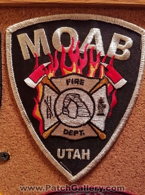 Moab Fire Department Patch (Utah)
Thanks to Jeremiah Herderich for the picture.
Keywords: dept.