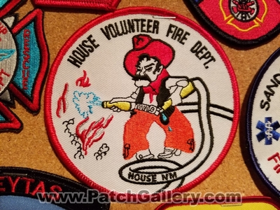 House Volunteer Fire Department Patch (New Mexico)
Thanks to Jeremiah Herderich for the picture.
Keywords: vol. dept.