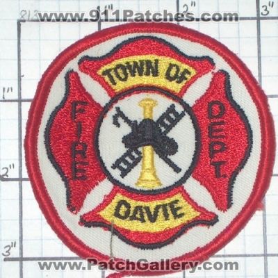 Davie Fire Department (Florida)
Thanks to swmpside for this picture.
Keywords: dept. town of