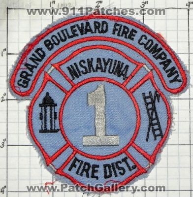 Grand Boulevard Fire Company Niskayuna District 1 (New York)
Thanks to swmpside for this picture.
Keywords: department dept. dist.