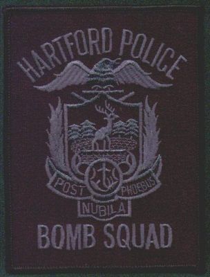 Hartford Police Bomb Squad
Thanks to EmblemAndPatchSales.com for this scan.
Keywords: connecticut