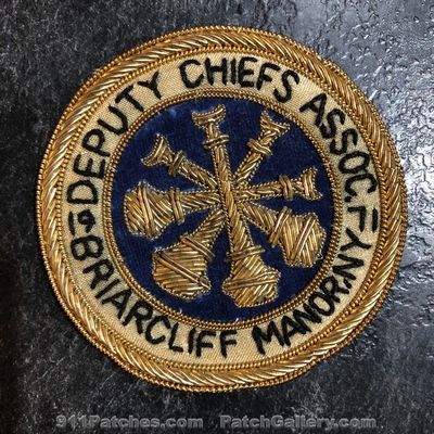 Briarcliff Manor Deputy Chiefs Association Fire Patch (New York) (Bullion)
Picture By: PatchGallery.com
Keywords: assoc. assn. department dept. ny 1971