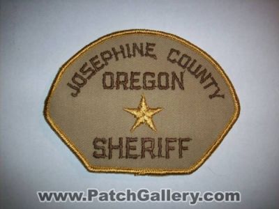 Josephine County Sheriff's Department (Oregon)
Thanks to 2summit25 for this picture.
Keywords: sheriffs dept.