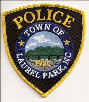 Laurel Park Police
Thanks to EmblemAndPatchSales.com for this scan.
Keywords: north carolina town of