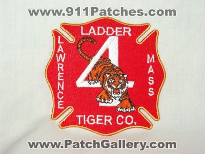 Lawrence Fire Ladder 4 (Massachusetts)
Thanks to Walts Patches for this picture.
