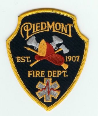 Piedmont Fire Dept
Thanks to PaulsFirePatches.com for this scan.
Keywords: california department