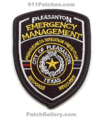 Pleasanton Emergency Management Fire Police Department Patch (Texas) (Hat Size)
Scan By: PatchGallery.com
[b]Patch Made By: 911Patches.com[/b]
Keywords: city of em dept. preparedness mitigation prevention response recovery 1858