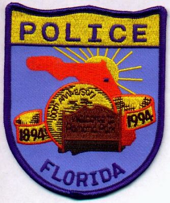 Pomona Park Police
Thanks to EmblemAndPatchSales.com for this scan.
Keywords: florida