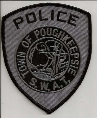Poughkeepsie Police S.W.A.T.
Thanks to EmblemAndPatchSales.com for this scan.
Keywords: new york town of swat