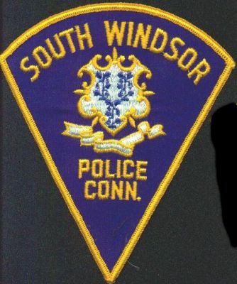 South Windsor Police
Thanks to EmblemAndPatchSales.com for this scan.
Keywords: connecticut