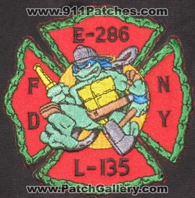 FDNY Fire Engine 286 Ladder 135 (New York)
Thanks to derek141 for this picture.
Keywords: department