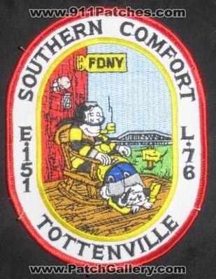 FDNY Fire Engine 151 Ladder 76 (New York)
Thanks to derek141 for this picture.
Keywords: department