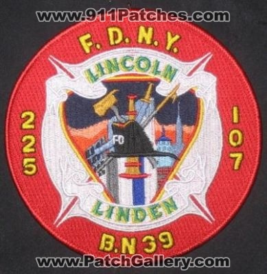 FDNY Fire Engine 225 Ladder 107 Battalion 39 (New York)
Thanks to derek141 for this picture.
Keywords: department