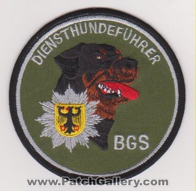BGS Federal Border Guards Service Dog (Germany)
Thanks to yuriilev for this scan.
Keywords: police k-9 k9 diensthundeführer bgs